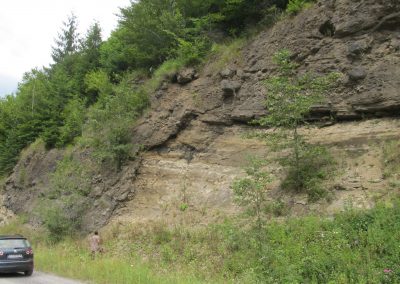Local unconformity in volcaniclastic deposits - Rastolita dam